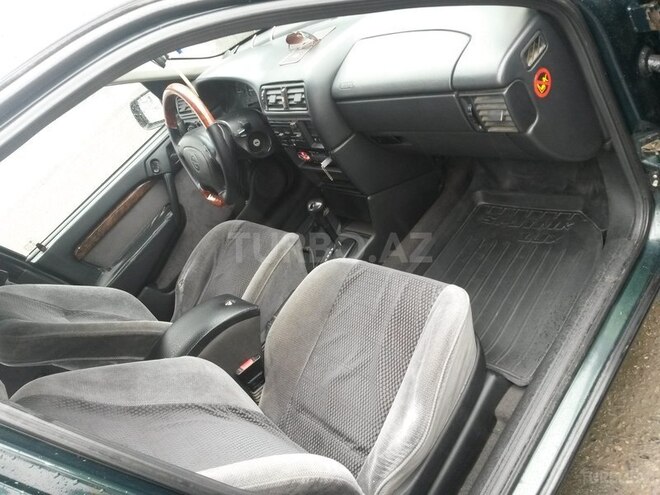 Opel Vectra 1995, 300,000 km - 1.8 l - Bakı