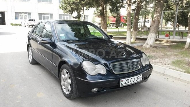 Mercedes C 240 2000, 242,000 km - 2.6 l - Bakı