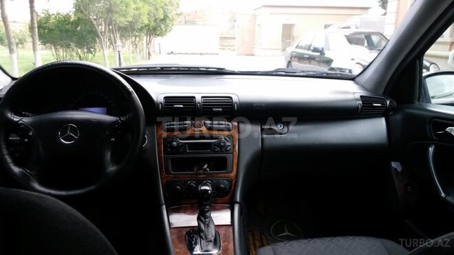Mercedes C 240 2000, 242,000 km - 2.6 l - Bakı