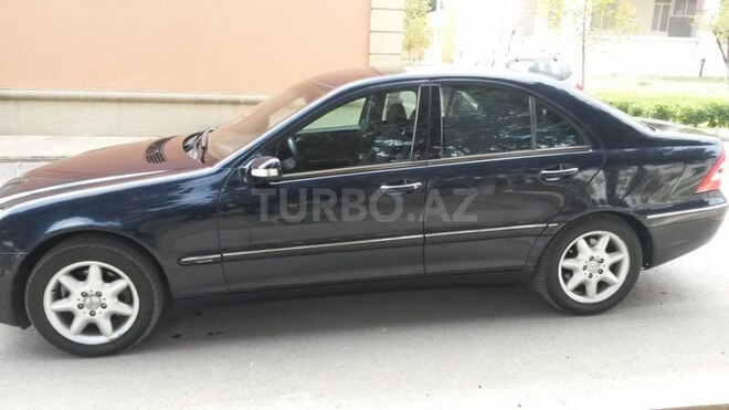 Mercedes C 240 2000, 242,000 km - 2.6 l - Bakı