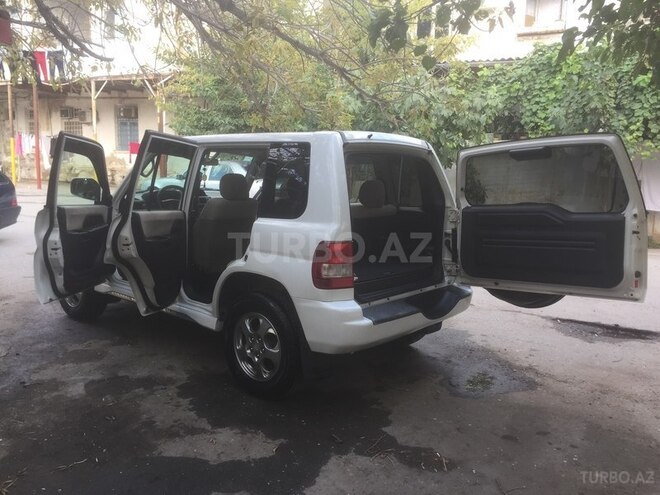 Mitsubishi Pajero io 2001, 194,000 km - 2.0 l - Bakı