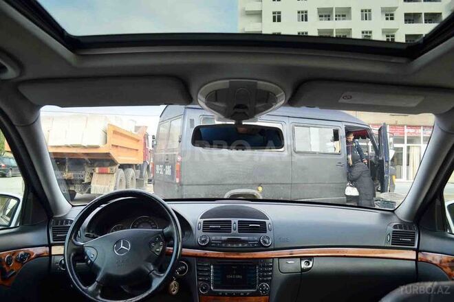 Mercedes E 320 2002, 240,000 km - 3.2 l - Bakı