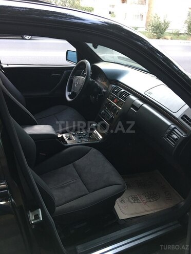 Mercedes E 320 1997, 295,000 km - 3.2 l - Bakı