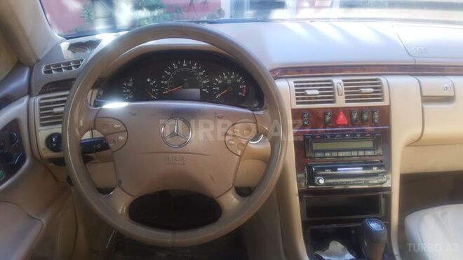 Mercedes E 320 1999, 277,000 km - 3.2 л - Bakı