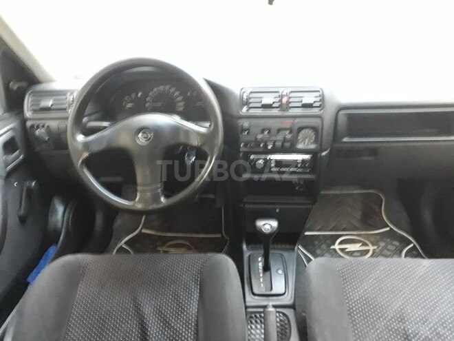 Opel Vectra 1994, 196,000 km - 1.8 л - Bakı