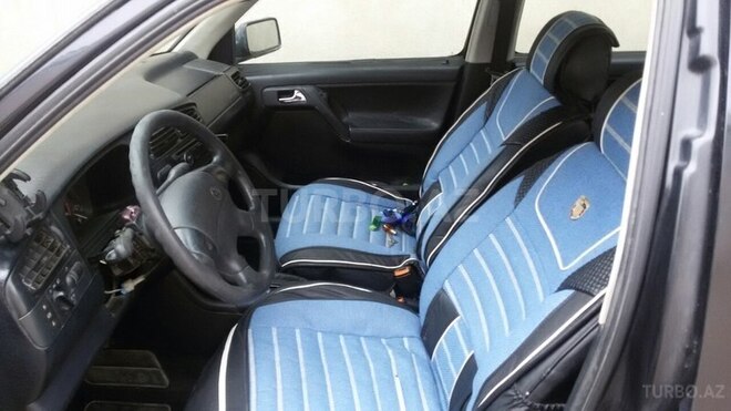Volkswagen Golf 1995, 250,000 km - 1.8 l - Bakı