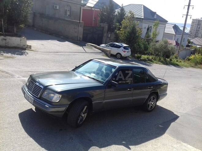 Mercedes E 220 1994, 26,650 km - 0.2 l - Bakı