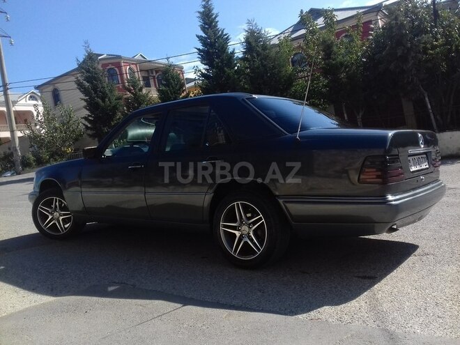 Mercedes E 220 1994, 26,650 km - 0.2 l - Bakı