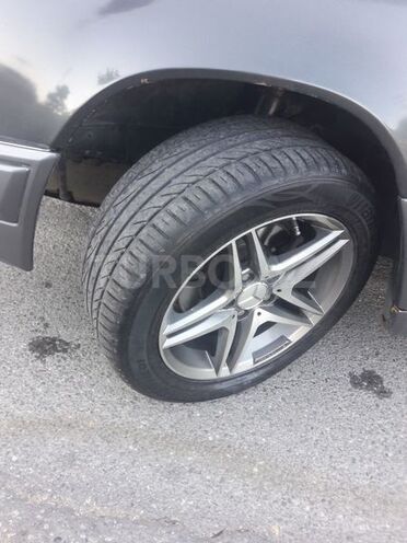 Mercedes E 220 1994, 26,650 km - 0.2 l - Bakı