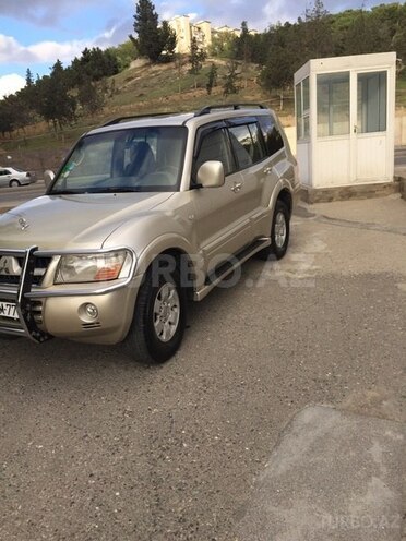 Mitsubishi Pajero 2005, 239,000 km - 2.8 l - Bakı