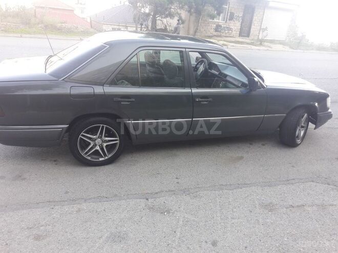 Mercedes E 220 1994, 564,876 km - 2.2 l - Bakı