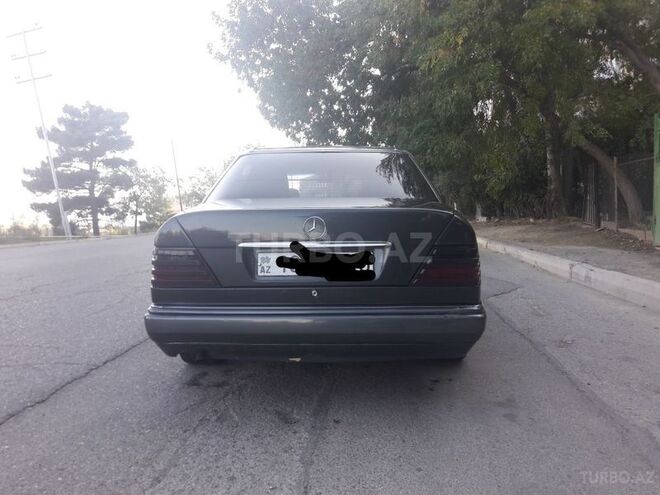 Mercedes E 220 1994, 564,876 km - 2.2 l - Bakı