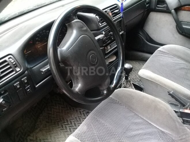 Opel Vectra 1995, 245,874 km - 2.0 l - Xırdalan