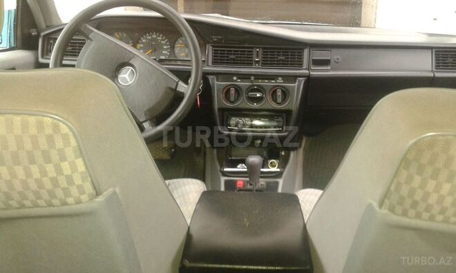 Mercedes 190 1991, 268,000 km - 2.0 l - Sumqayıt