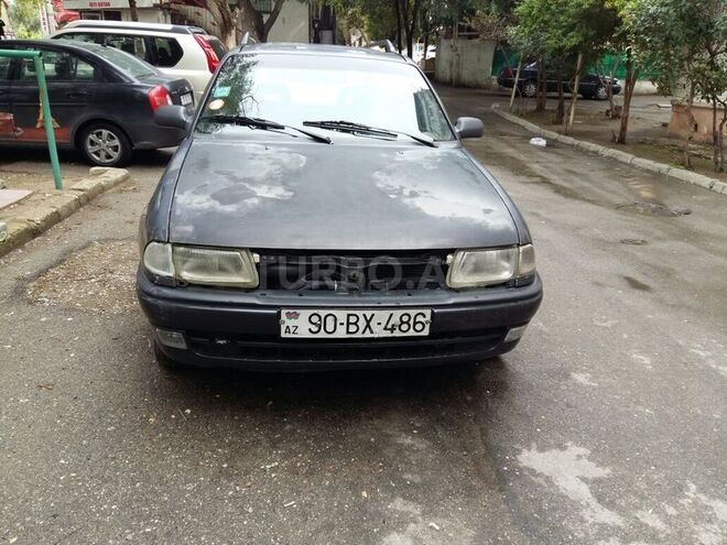 Opel Astra 1997, 200,000 km - 1.6 l - Bakı