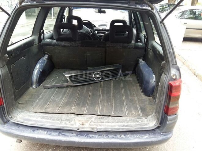 Opel Astra 1997, 200,000 km - 1.6 l - Bakı