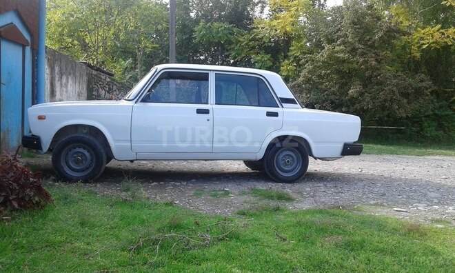 LADA (VAZ) 2107 2004, 750,000 km - 16.0 l - Ucar