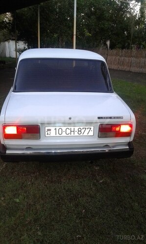 LADA (VAZ) 2107 2004, 750,000 km - 16.0 l - Ucar