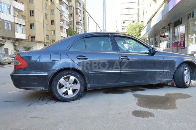 Mercedes E 320 2002, 239,000 km - 3.2 l - Bakı