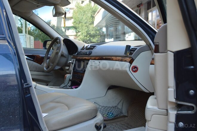 Mercedes E 320 2002, 239,000 km - 3.2 l - Bakı