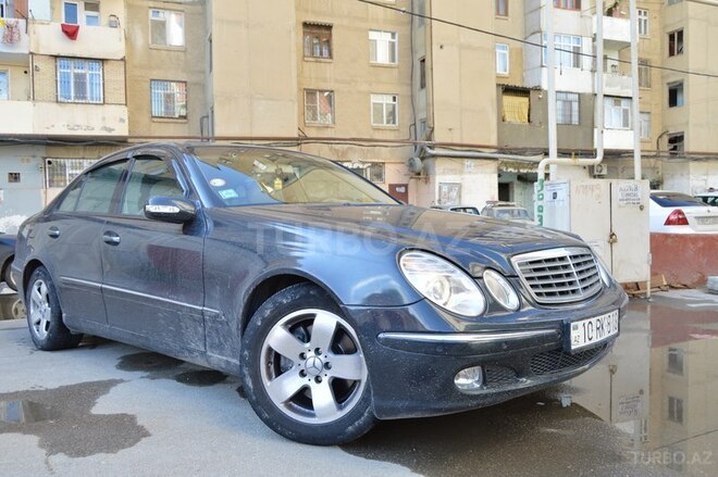 Mercedes E 320 2002, 239,000 km - 3.2 l - Bakı