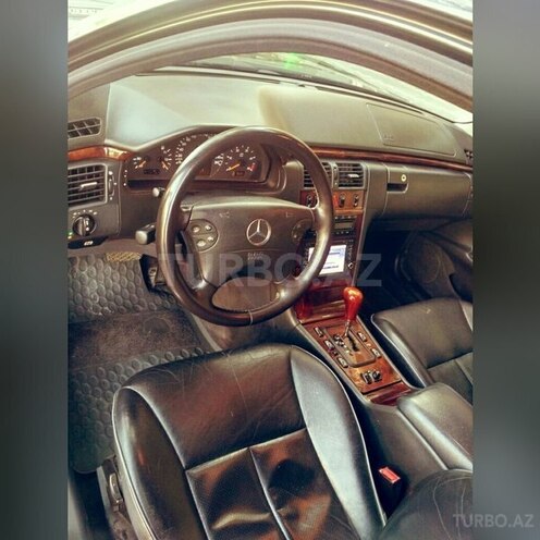 Mercedes E 320 2001, 324,000 km - 0.3 l - Bakı