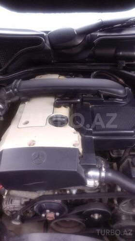 Mercedes E 200 1997, 320,000 km - 2.0 l - Ucar