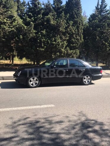 Mercedes E 240 2001, 200,000 km - 2.6 l - Bakı