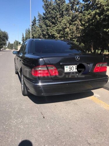 Mercedes E 240 2001, 200,000 km - 2.6 l - Bakı