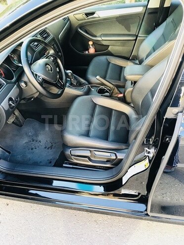 Volkswagen Jetta 2015, 41,650 km - 1.8 л - Bakı