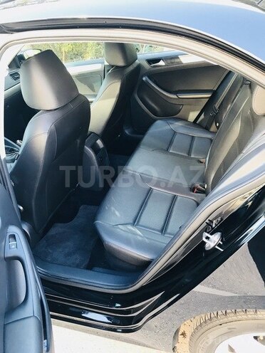 Volkswagen Jetta 2015, 41,650 km - 1.8 л - Bakı