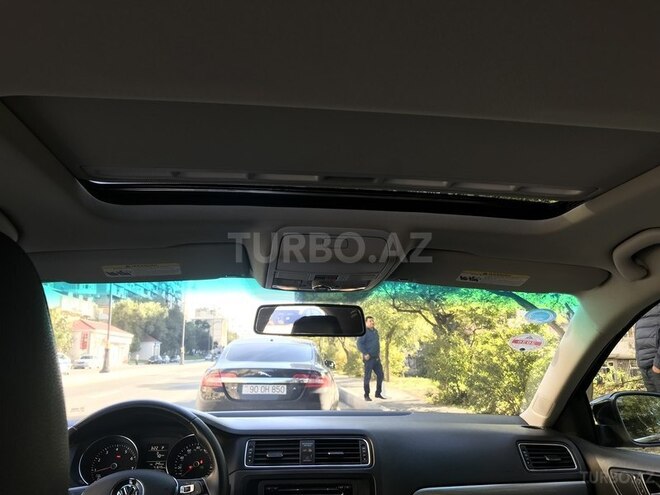Volkswagen Jetta 2015, 41,650 km - 1.8 л - Bakı