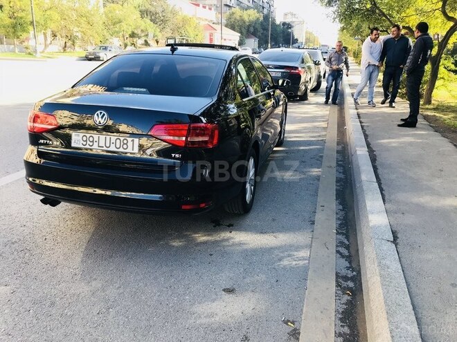 Volkswagen Jetta 2015, 41,650 km - 1.8 л - Bakı