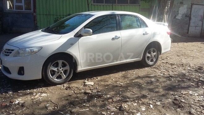 Toyota Corolla 2013, 226,000 km - 1.8 l - Bakı