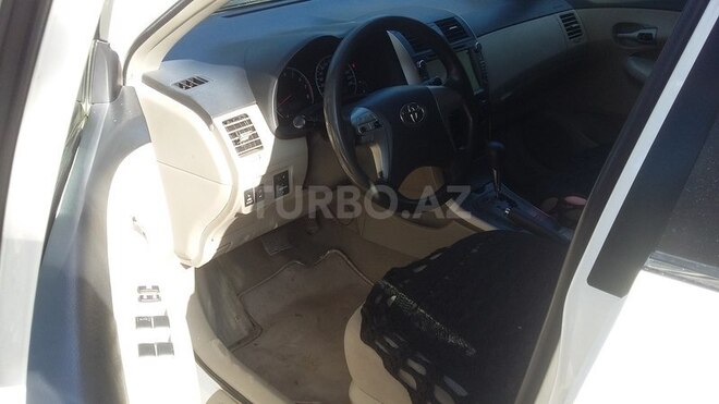 Toyota Corolla 2013, 226,000 km - 1.8 l - Bakı