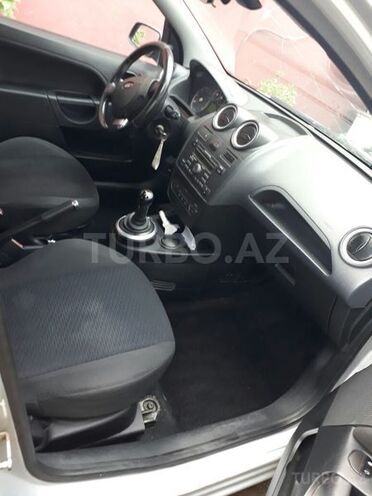 Ford Fiesta 2006, 210,000 km - 1.4 l - Bakı