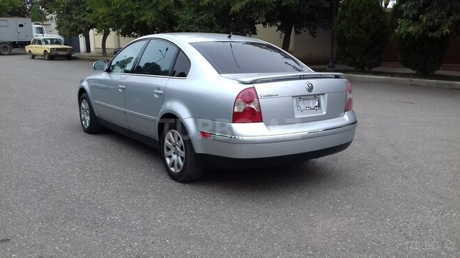 Volkswagen Passat 2004, 199,688 km - 1.8 l - Gəncə