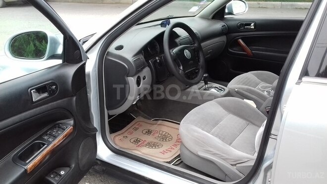 Volkswagen Passat 2004, 199,688 km - 1.8 l - Gəncə