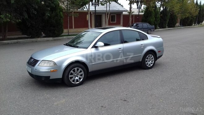 Volkswagen Passat 2004, 199,688 km - 1.8 l - Gəncə