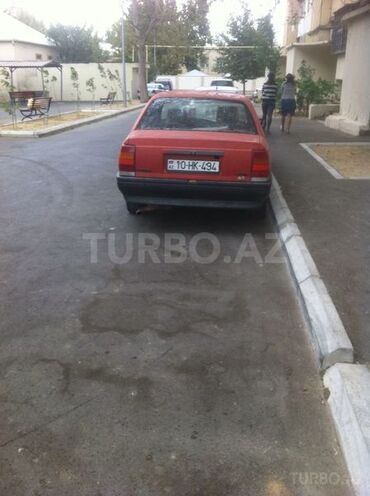 Opel Omega 1987, 255,000 km - 2.0 l - Bakı