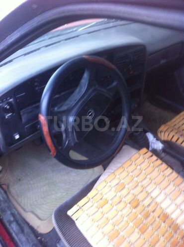 Opel Omega 1987, 255,000 km - 2.0 l - Bakı