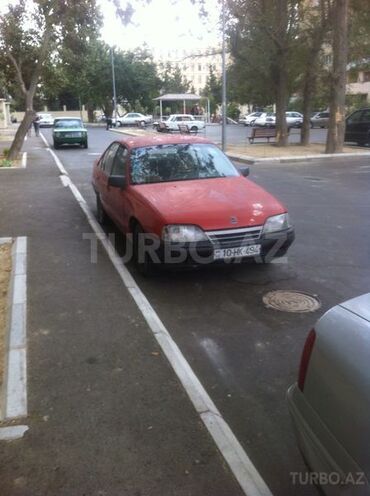 Opel Omega 1987, 255,000 km - 2.0 l - Bakı