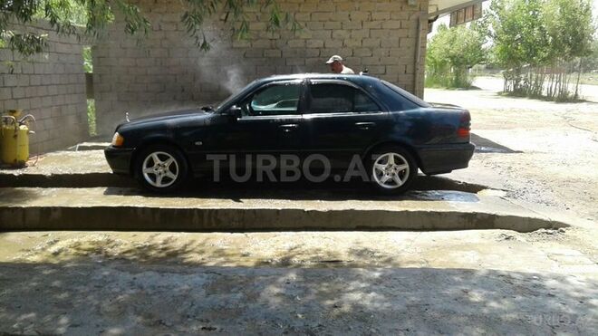 Mercedes C 240 1997, 270,000 km - 2.4 л - Bakı