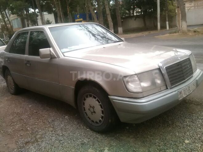 Mercedes E 250 1992, 890,000 km - 2.5 l - Biləsuvar