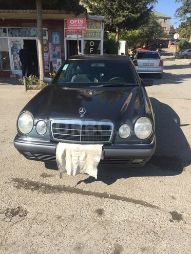 Mercedes E 230 1997, 233,500 km - 2.3 l - Bakı