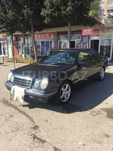 Mercedes E 230 1997, 233,500 km - 2.3 l - Bakı
