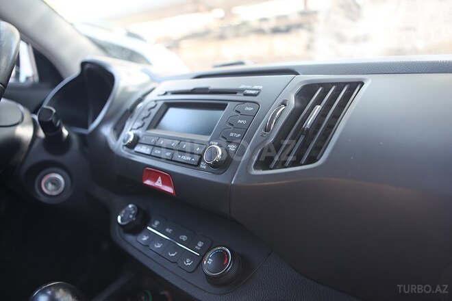 Kia Sportage 2010, 136,000 km - 2.0 l - Bakı