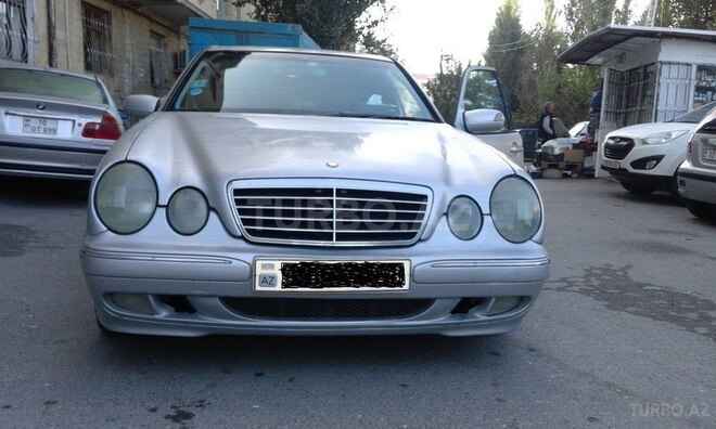 Mercedes E 200 2000, 133,000 km - 2.0 l - Bakı