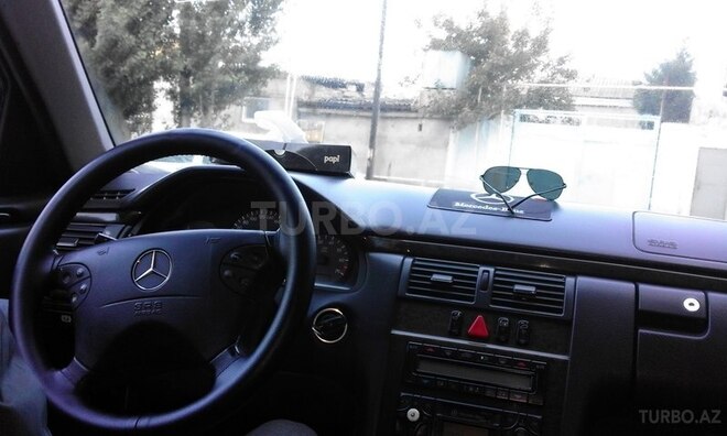 Mercedes E 200 2000, 133,000 km - 2.0 l - Bakı