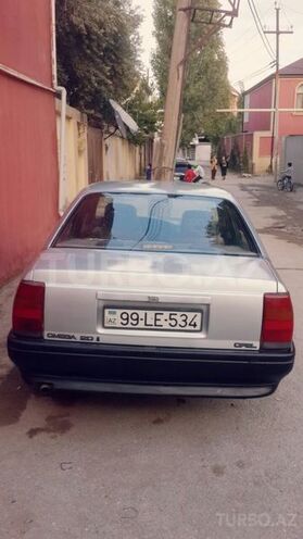 Opel Omega 1987, 218,300 km - 0.2 l - Bakı